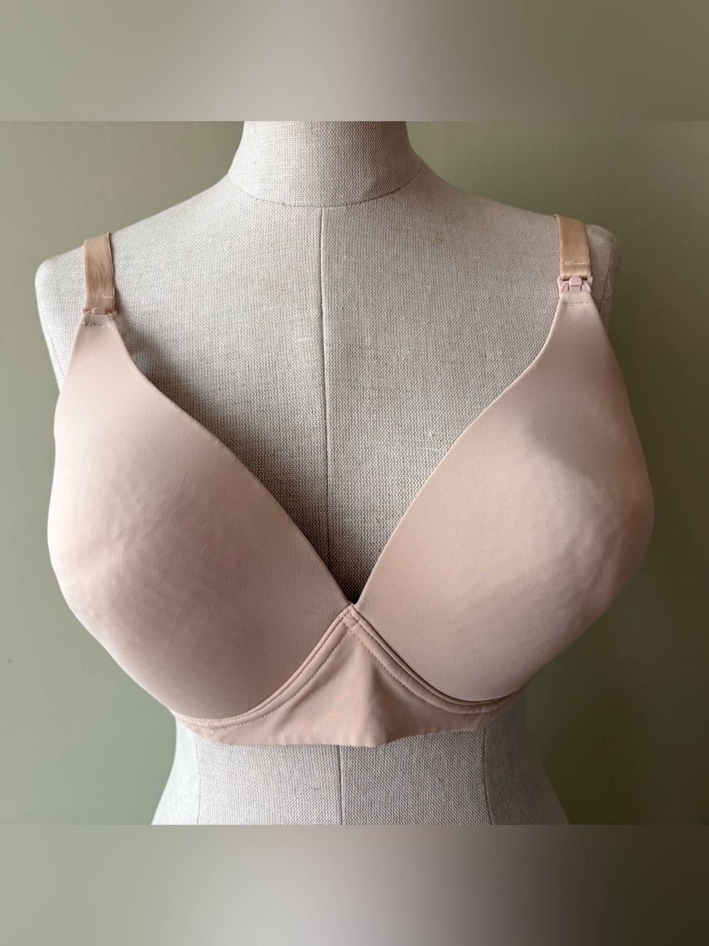 Motherhood Nursing bra. Beige. 36G